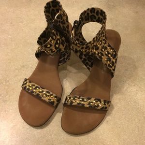 Onex Size 38 Leopard Print Heels